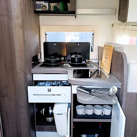 Komfortowy Kamper Na 4 Osoby Benimar Tessoro 463 Kamp alanı Laziska (Boleslawiec)
