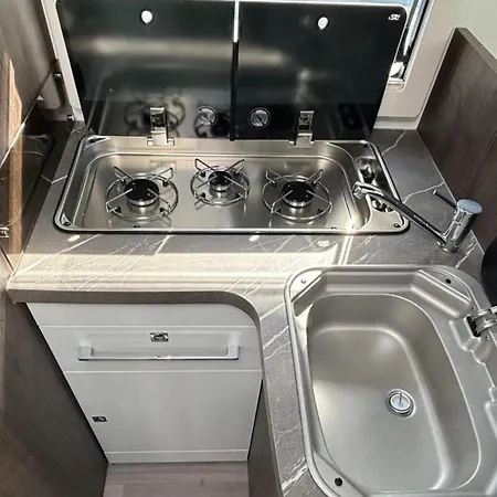 Komfortowy Kamper Na 4 Osoby Benimar Tessoro 463 * Laziska (Boleslawiec)