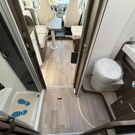 Camping Komfortowy Kamper Na 4 Osoby Benimar Tessoro 463 Laziska (Boleslawiec)