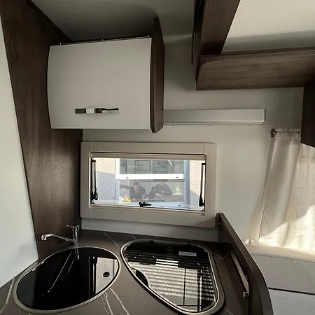Komfortowy Kamper Na 4 Osoby Benimar Tessoro 463 Campingplads *