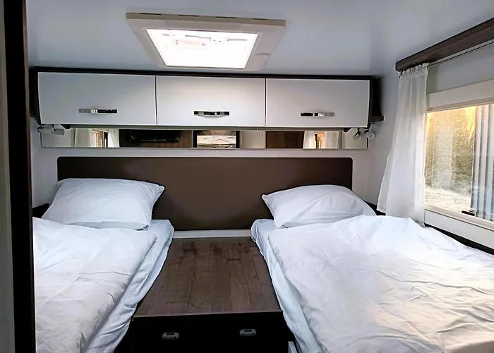 Kemp Komfortowy Kamper Na 4 Osoby Benimar Tessoro 463 Laziska (Boleslawiec)