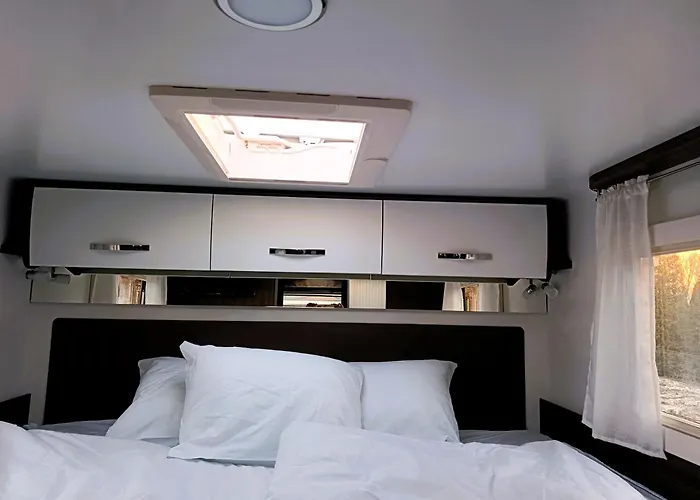 Camping Komfortowy Kamper Na 4 Osoby Benimar Tessoro 463 *