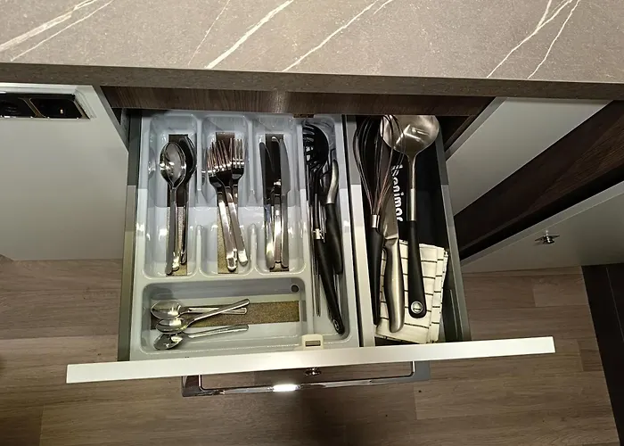 Camping Komfortowy Kamper Na 4 Osoby Benimar Tessoro 463 Laziska (Boleslawiec)