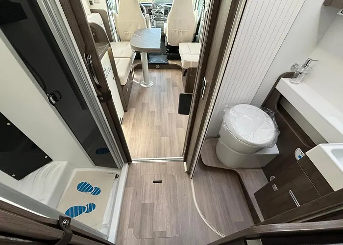 Camping Komfortowy Kamper Na 4 Osoby Benimar Tessoro 463 Laziska (Boleslawiec)