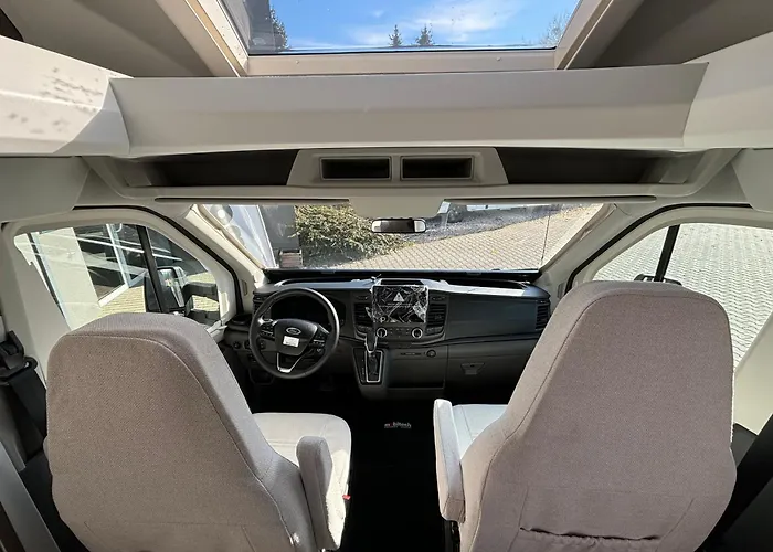 Komfortowy Kamper Na 4 Osoby Benimar Tessoro 463