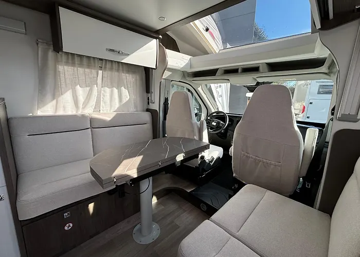 Camping Komfortowy Kamper Na 4 Osoby Benimar Tessoro 463